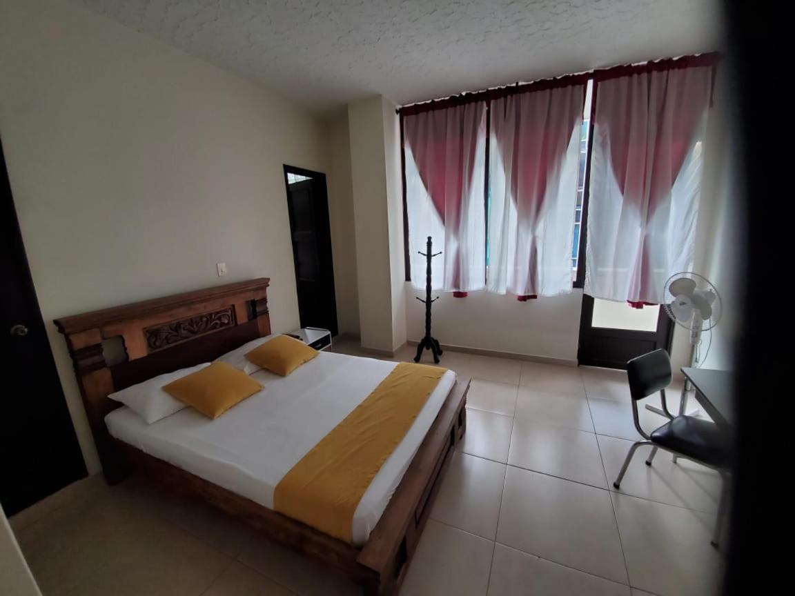 Hotel Cataluna 페레이라 외부 사진